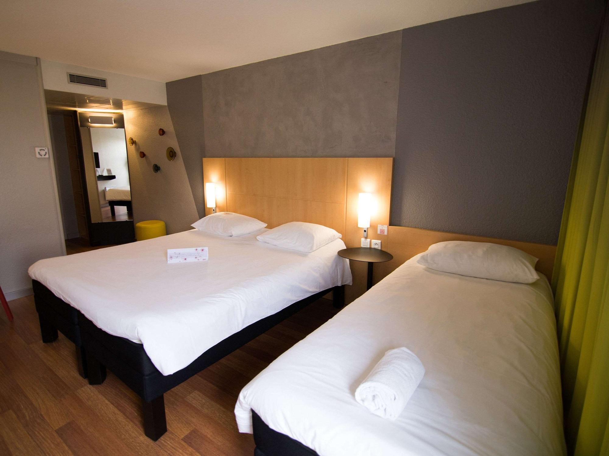 Ibis Rennes Beaulieu Hotel เซซง เซวินเญ ภายนอก รูปภาพ