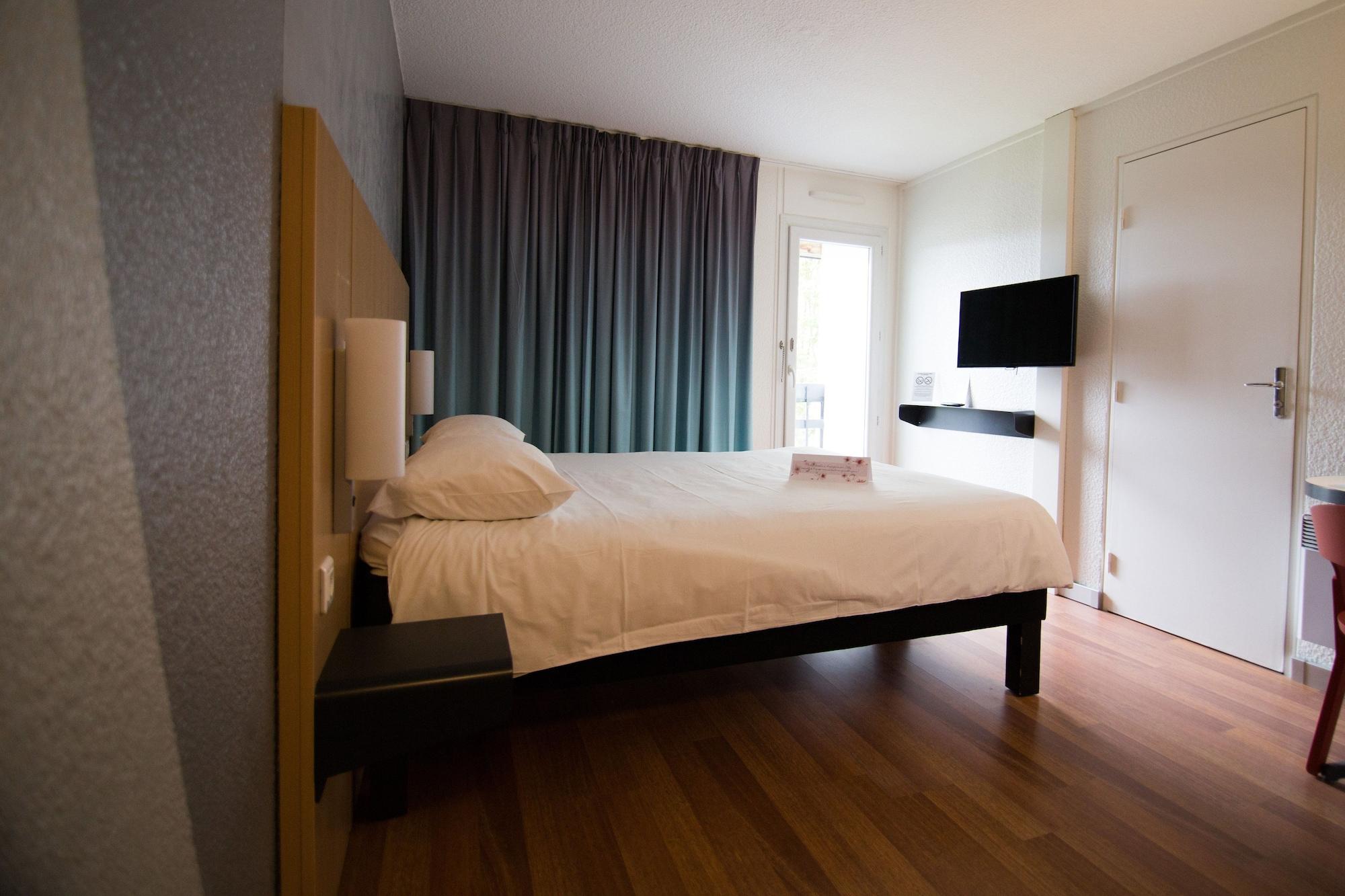 Ibis Rennes Beaulieu Hotel เซซง เซวินเญ ภายนอก รูปภาพ