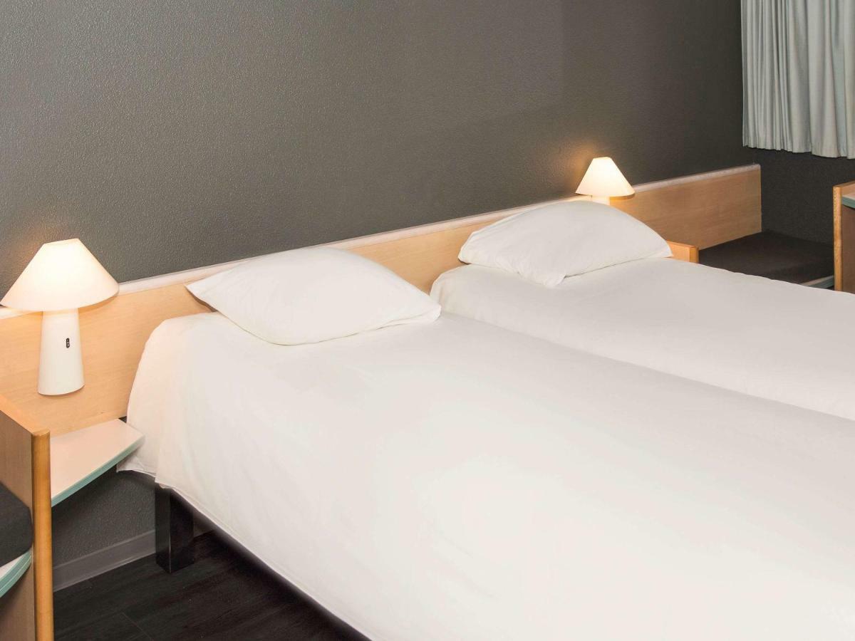 Ibis Rennes Beaulieu Hotel เซซง เซวินเญ ภายนอก รูปภาพ