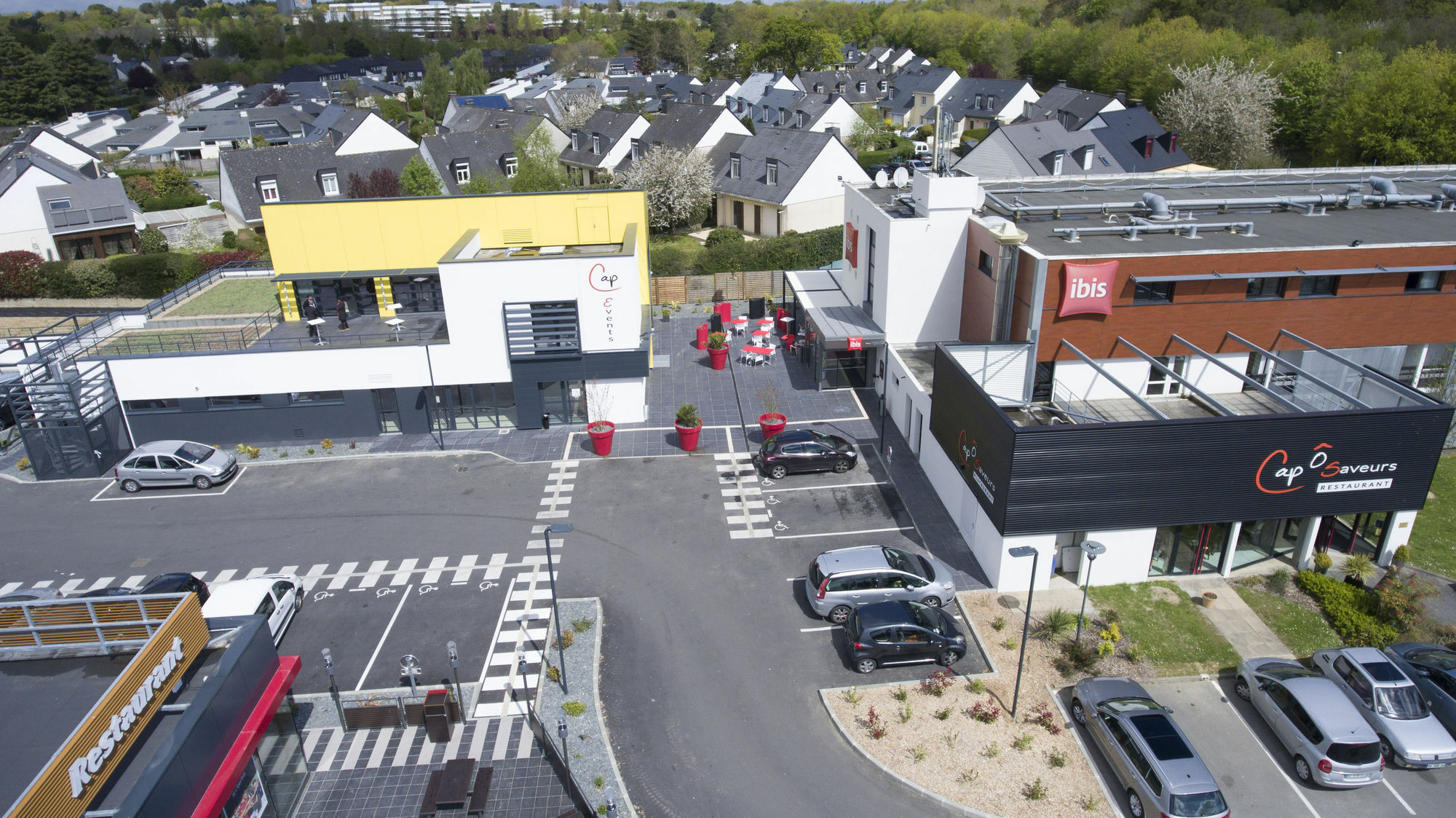 Ibis Rennes Beaulieu Hotel เซซง เซวินเญ ภายนอก รูปภาพ